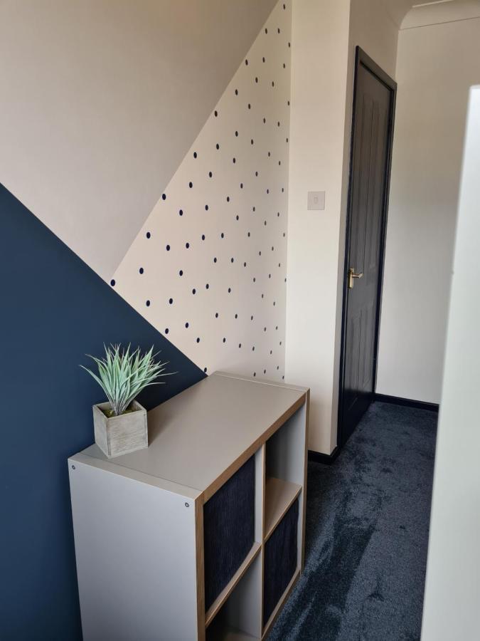 Stunning 2 Bed House Near Coastal Path/Lake/Beach Llanelli Eksteriør billede