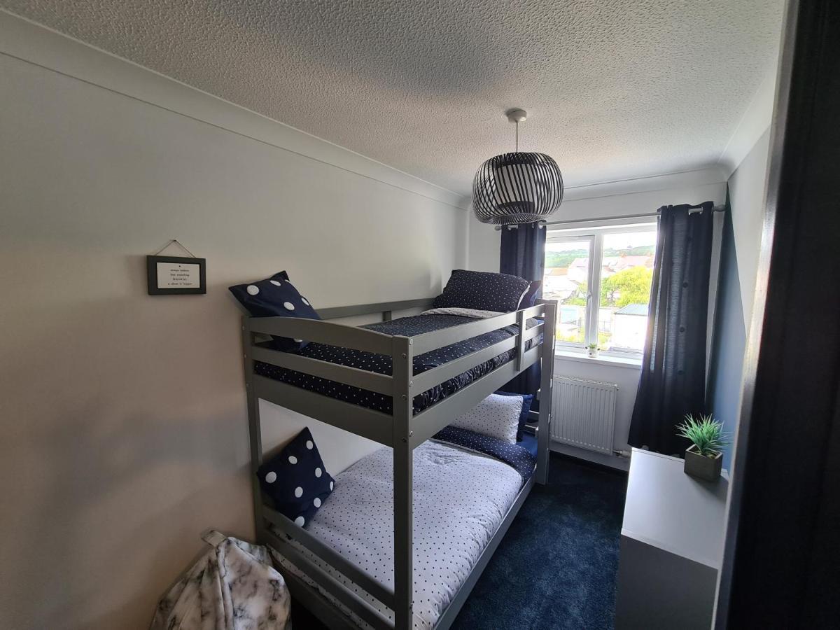 Stunning 2 Bed House Near Coastal Path/Lake/Beach Llanelli Eksteriør billede