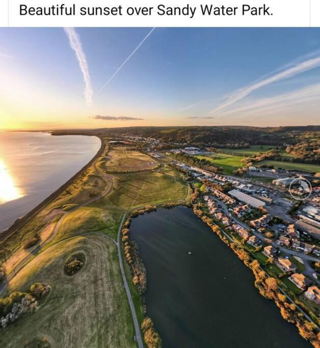 Stunning 2 Bed House Near Coastal Path/Lake/Beach Llanelli Eksteriør billede